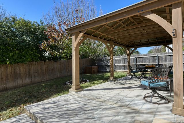 5 Greta Dr, San Antonio, TX 78248