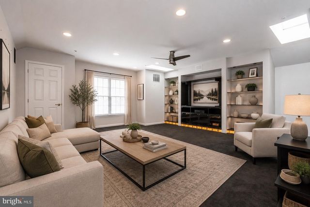 331 BRISTOL CIR, Exton, PA 19341