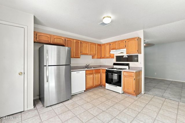 12511 Flora Alba Drive, El Paso, TX 79928