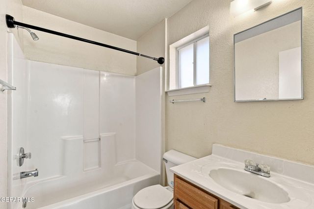12511 Flora Alba Drive, El Paso, TX 79928