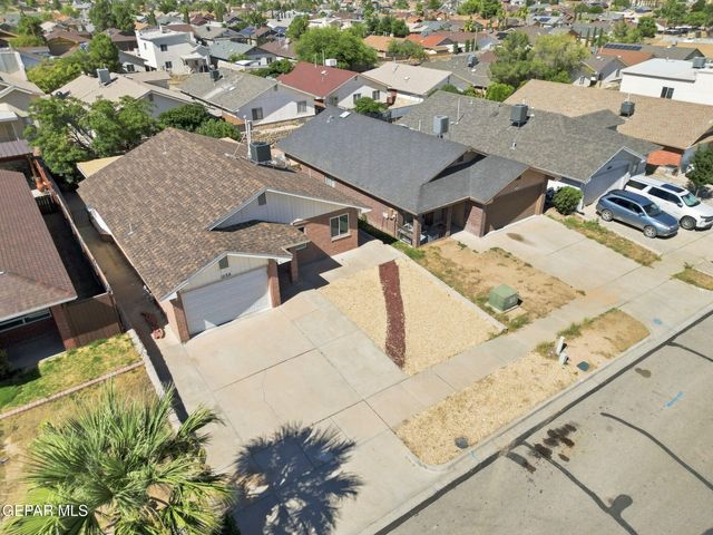 12511 Flora Alba Drive, El Paso, TX 79928