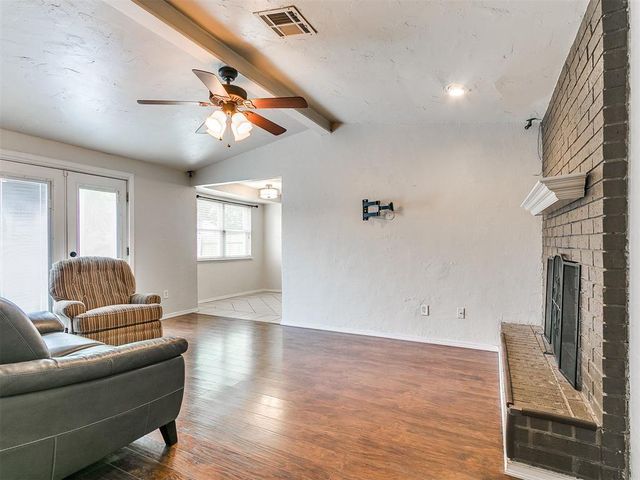 1300 Knollwood Terrace, Moore, OK 73160
