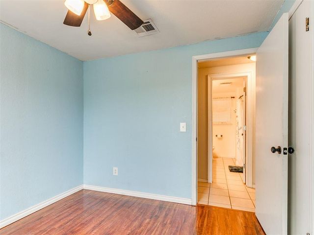 1300 Knollwood Terrace, Moore, OK 73160