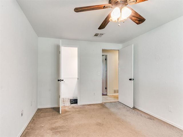 1300 Knollwood Terrace, Moore, OK 73160