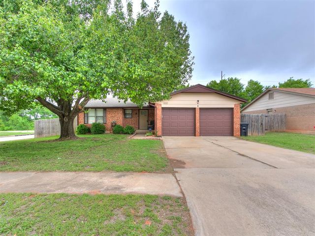 1300 Knollwood Terrace, Moore, OK 73160