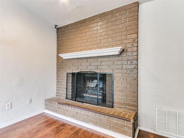 1300 Knollwood Terrace, Moore, OK 73160