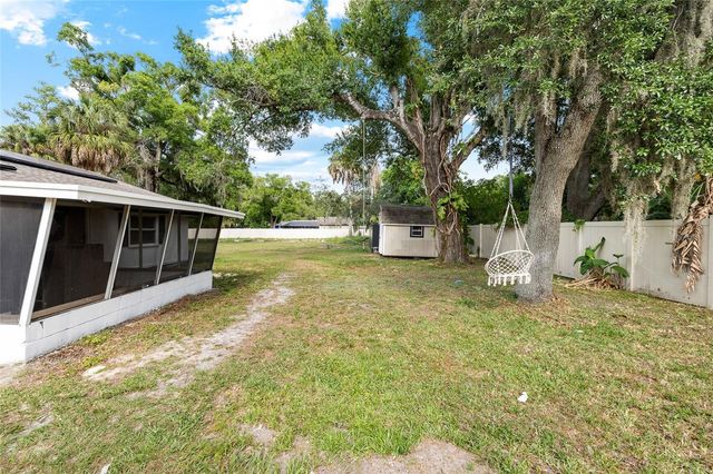 8212 SUNNY VALE PLACE, Tampa, FL 33615