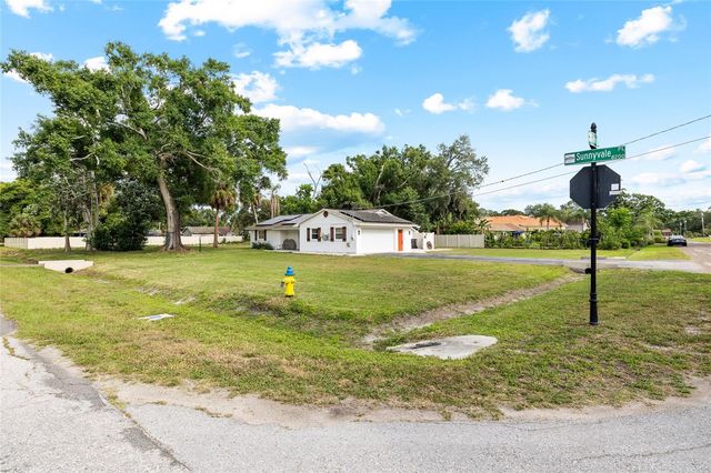 8212 SUNNY VALE PLACE, Tampa, FL 33615