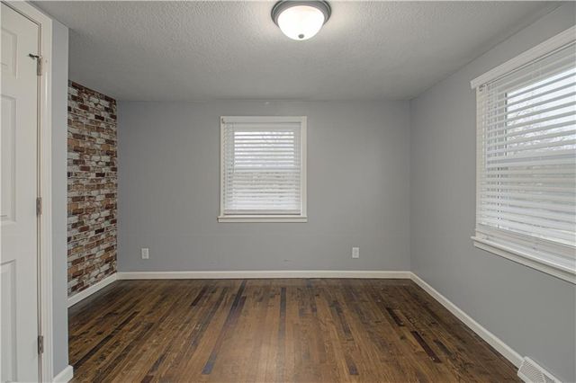 7909 N Pennsylvania Avenue, Kansas City, MO 64118