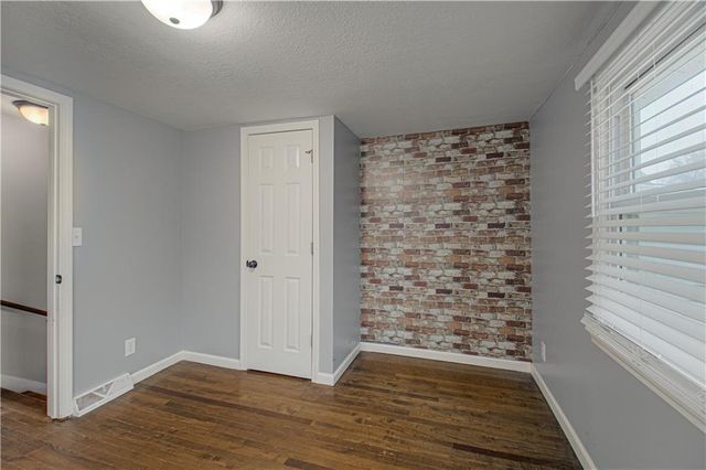 7909 N Pennsylvania Avenue, Kansas City, MO 64118