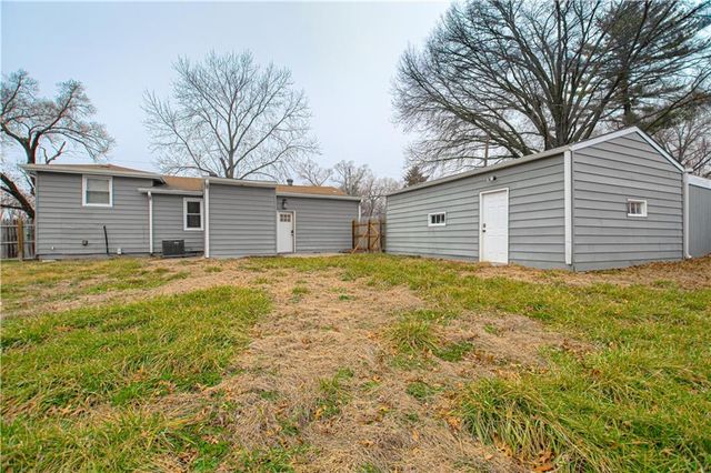 7909 N Pennsylvania Avenue, Kansas City, MO 64118