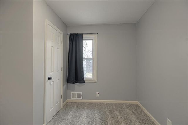 7909 N Pennsylvania Avenue, Kansas City, MO 64118