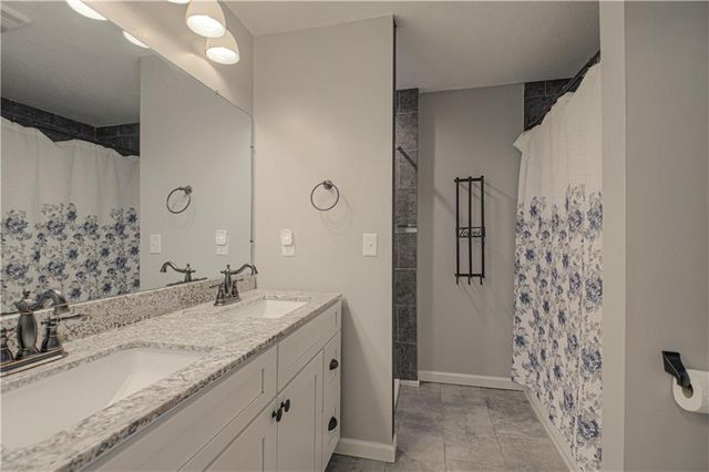 7909 N Pennsylvania Avenue, Kansas City, MO 64118