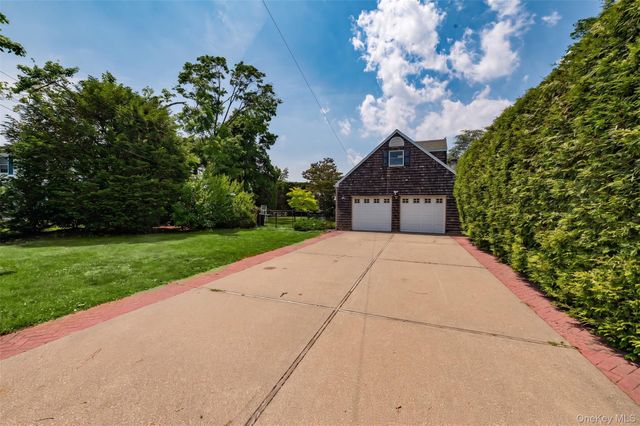 253 Melbury Road, Babylon, NY 11702