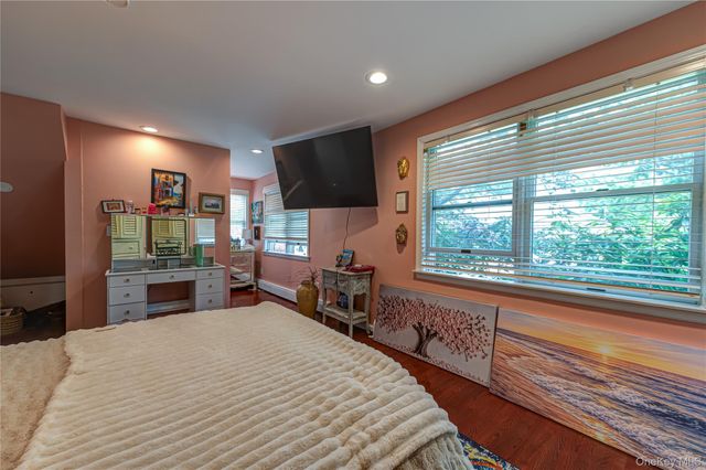 253 Melbury Road, Babylon, NY 11702
