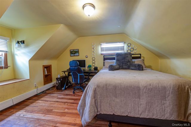 253 Melbury Road, Babylon, NY 11702