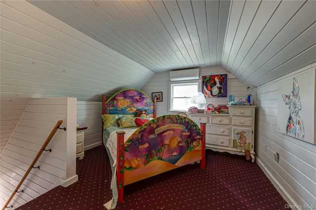 253 Melbury Road, Babylon, NY 11702