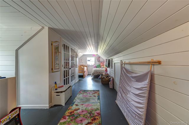 253 Melbury Road, Babylon, NY 11702