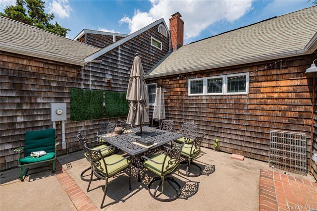 253 Melbury Road, Babylon, NY 11702