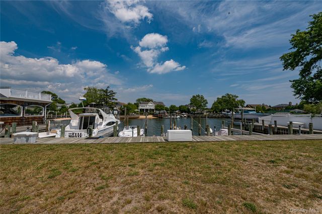 253 Melbury Road, Babylon, NY 11702
