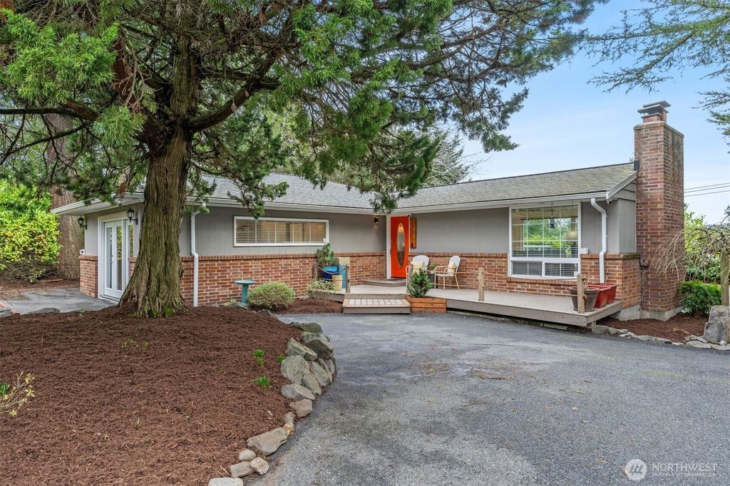 15612 38th Avenue NE, Lake Forest Park, WA 98155