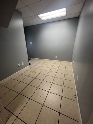 924 Granny White Rd, Clarksville, TN 37040