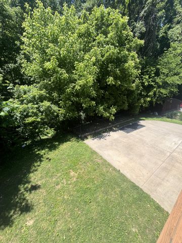 924 Granny White Rd, Clarksville, TN 37040