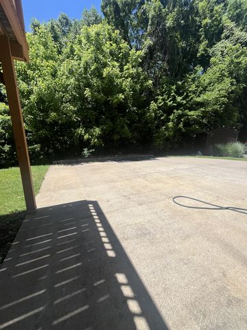 924 Granny White Rd, Clarksville, TN 37040