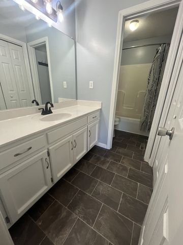 924 Granny White Rd, Clarksville, TN 37040
