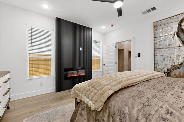 2411 Hooper Street, Dallas, TX 75215