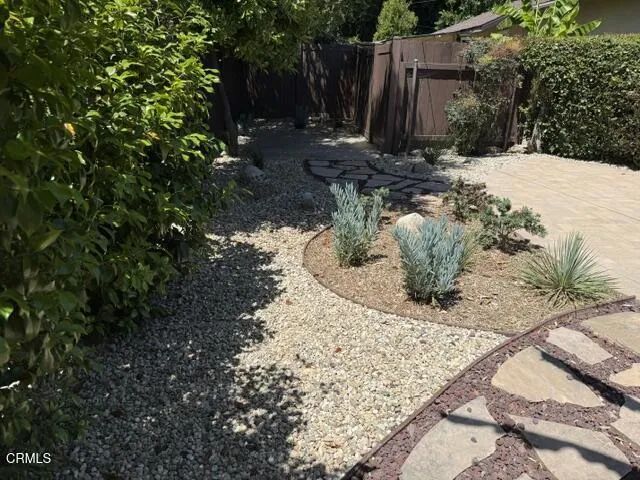 1523 N Grand Oaks Avenue, Pasadena, CA 91104