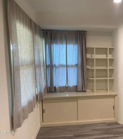 1523 N Grand Oaks Avenue, Pasadena, CA 91104