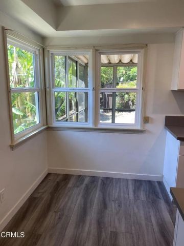 1523 N Grand Oaks Avenue, Pasadena, CA 91104