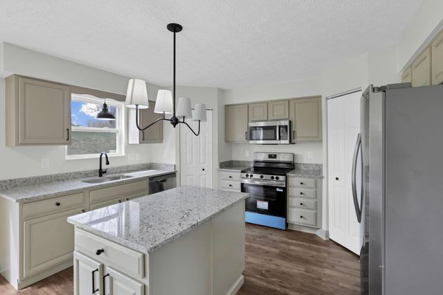 122 Spring Flower Way, Etna, OH 43062