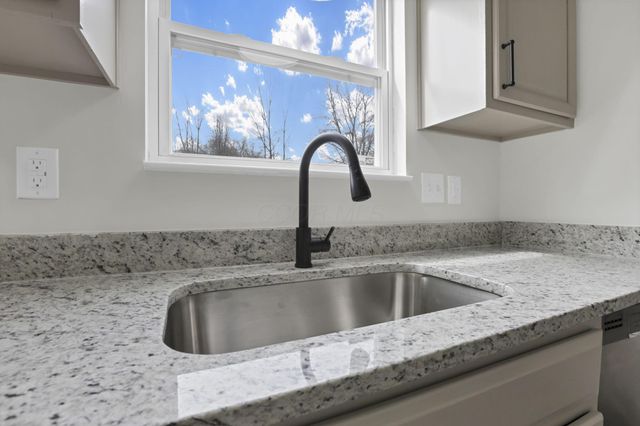 122 Spring Flower Way, Etna, OH 43062