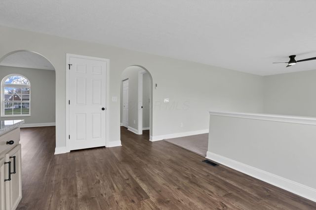 122 Spring Flower Way, Etna, OH 43062