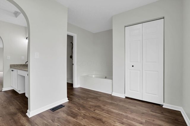 122 Spring Flower Way, Etna, OH 43062