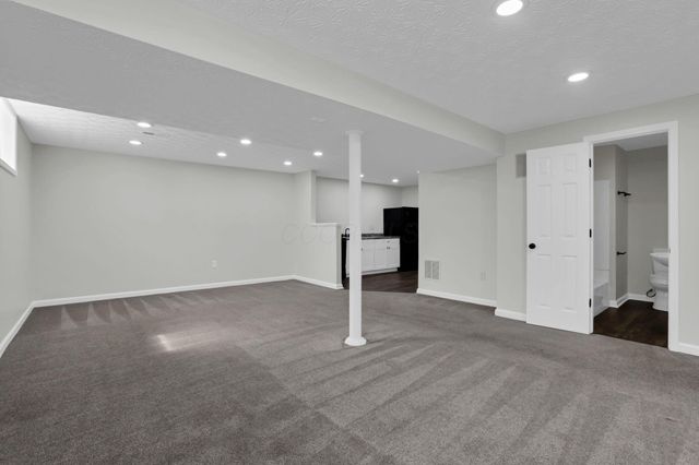 122 Spring Flower Way, Etna, OH 43062