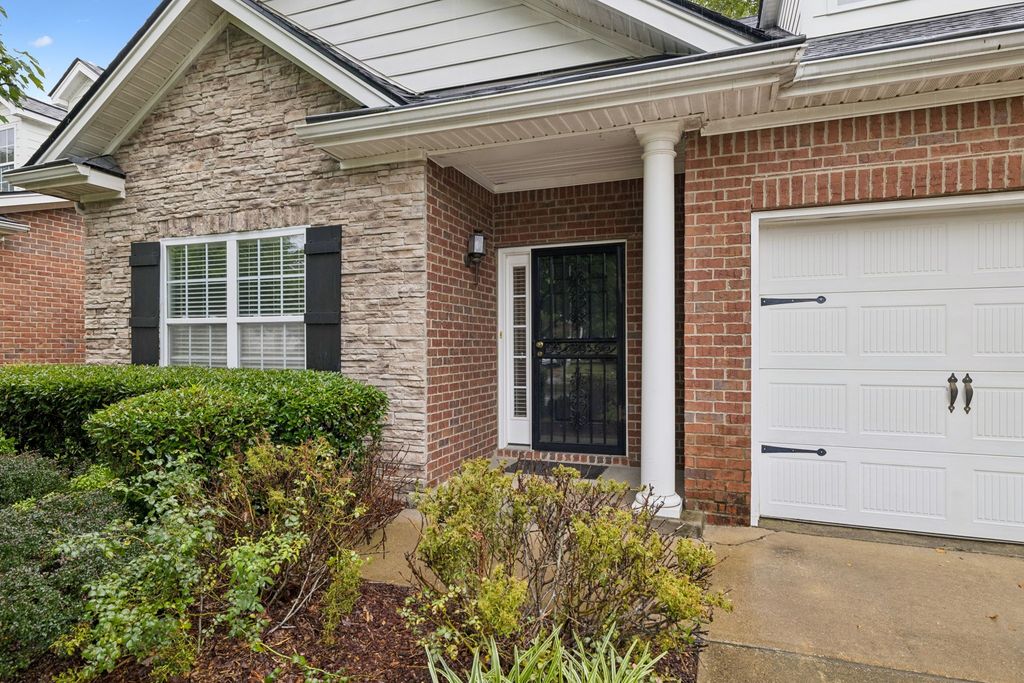 802 Barrington Place Dr, Brentwood, TN 37027
