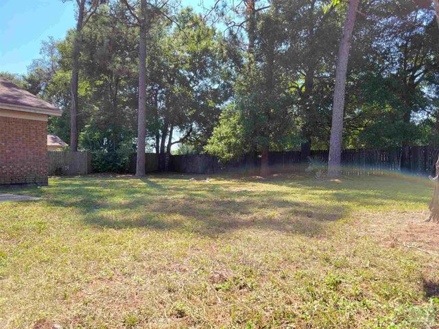 4201 Burtonwood Dr, Pensacola, FL 32514