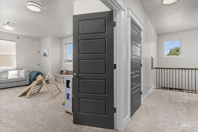 3332 W Lassen Dr, Boise, ID 83703