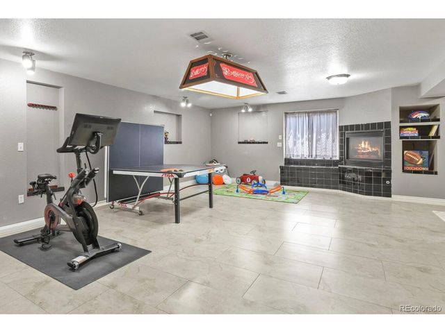 882 S 14th Ave, Brighton, CO 80601