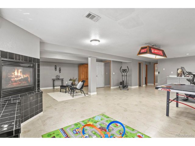 882 S 14th Ave, Brighton, CO 80601