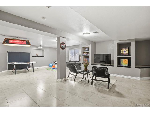 882 S 14th Ave, Brighton, CO 80601