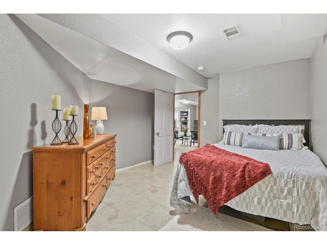 882 S 14th Ave, Brighton, CO 80601