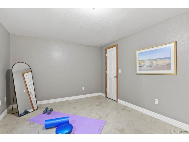 882 S 14th Ave, Brighton, CO 80601