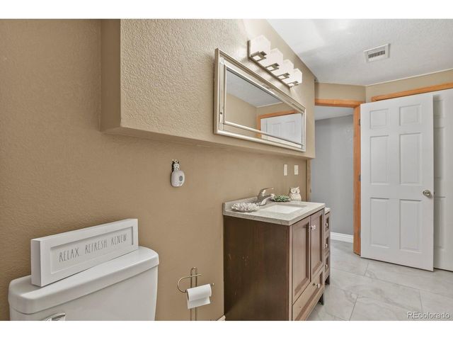 882 S 14th Ave, Brighton, CO 80601
