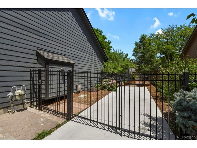 882 S 14th Ave, Brighton, CO 80601