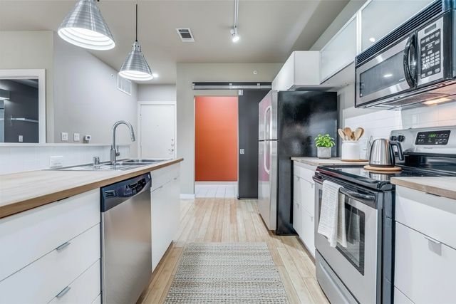 1111 S Akard Street 300, Dallas, TX 75215