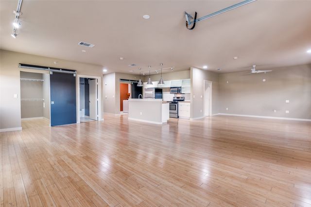 1111 S Akard Street 300, Dallas, TX 75215